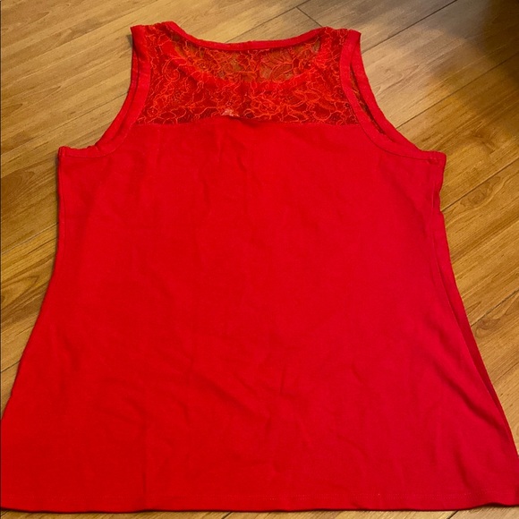Red Sleeveless Lace Top - Picture 2 of 4